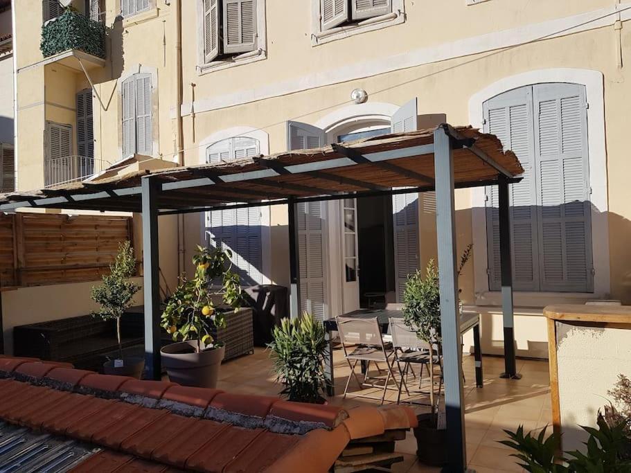 Superbe 2 Pieces Avec Grande Terrasse, Classe *** Марсилия Екстериор снимка